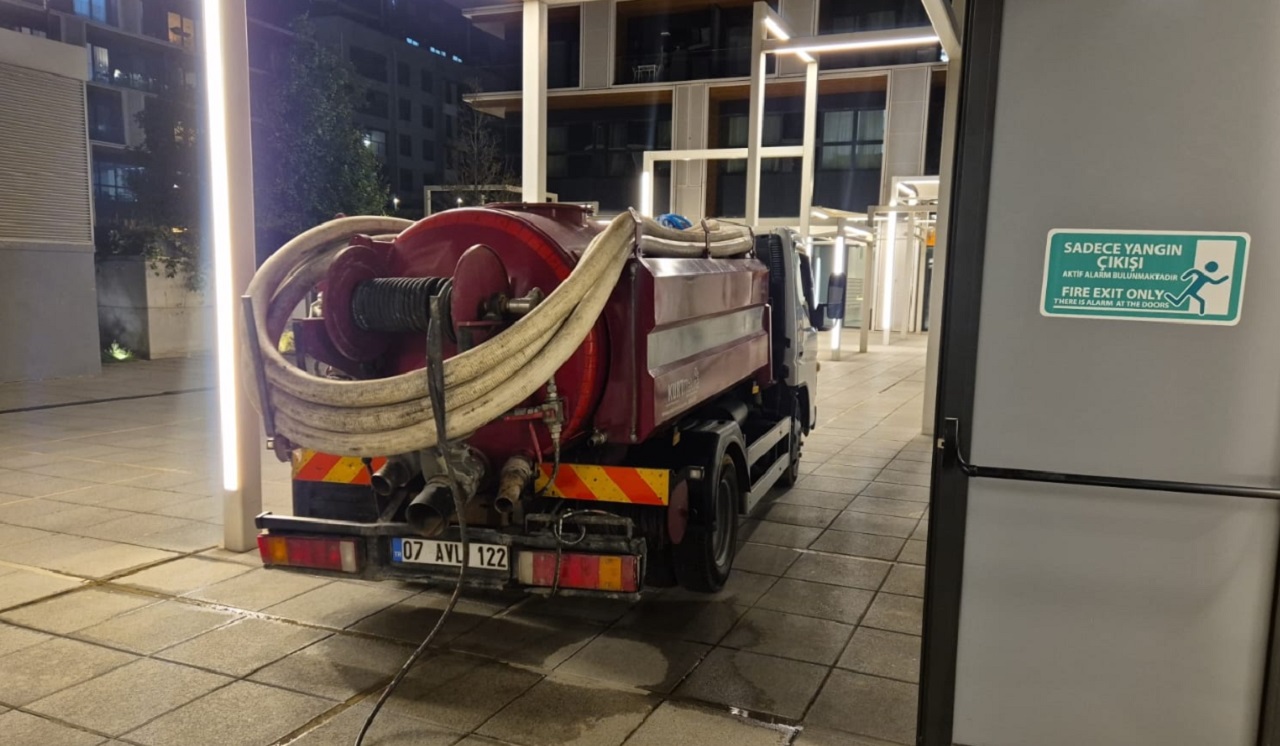 Mini Vidanjör ile AVM ve Otoparklardaki Tıkanıklığa 2025’te Son Verin!